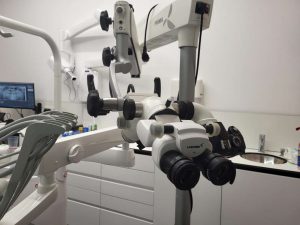 technologie lors de de la pose d'implants dentaires au Portugal