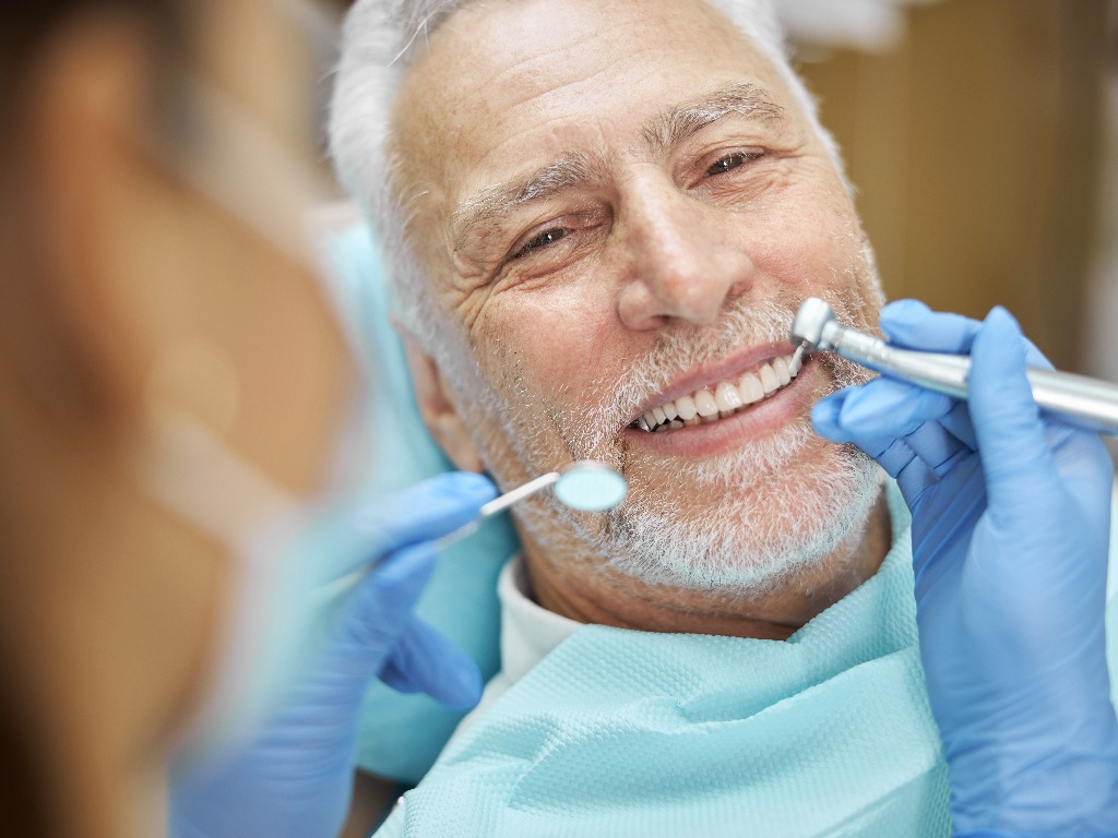 Patient post-operative care after All-on-6 Placement in Portugal