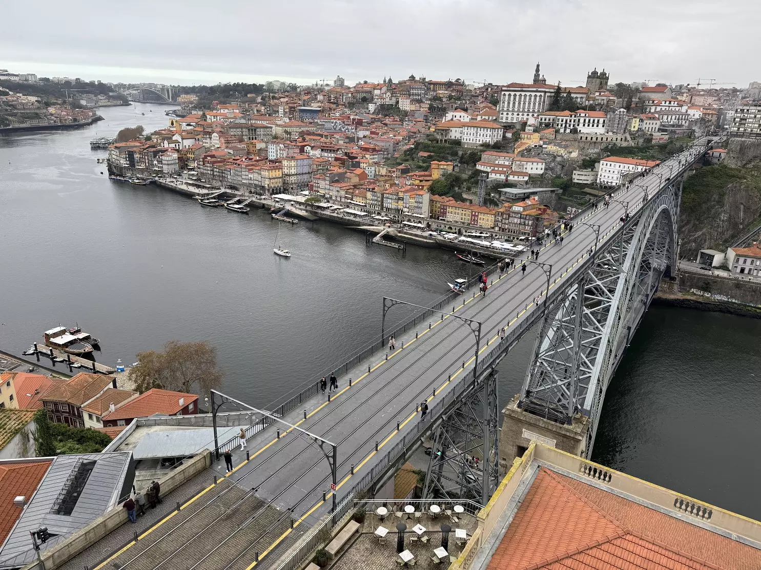 Vue de Porto, destination du tourisme dentaire pour les patients français