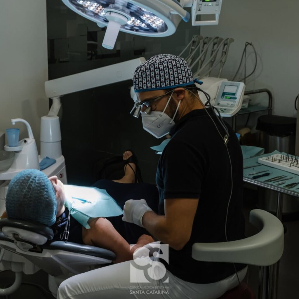 Meilleurs implants dentaires STRAUMANN à 550€ au Portugal